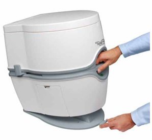 Preisvergleich Produktbild Bodenbefestigung für WC Porta Potti Excellence
