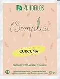 La curcumase utiliza en el Tibet para colorear los textiles y las alfombras en colores amarillos y naranjas. El polvo que se obtiene se su raíz resulta adecuado para teñir el cabello y se usa desde la antigüedad para este propósito ya que le aporta brillo y un intenso tono dorado. Aporta tonos rubios preciosos e incluso es capaz de cubrir tonos anteriores ya no deseados, conforme lo uses serás capaz de obtener la combinación de tono rubio que más te guste.