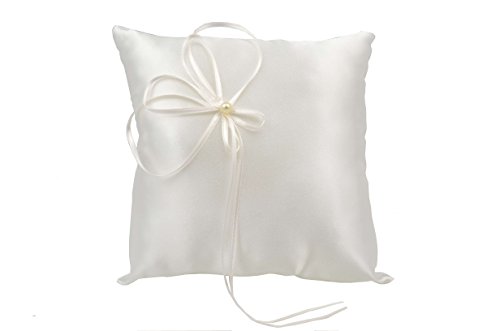 Ringkissen in creme mit einer Schleife