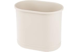 mDesign Práctico cubo de basura – Contenedor de residuos ovalado para baño, oficina o cocina, con suficiente espacio para la basura – Papelera pequeña de metal – color crema