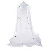 - Moskitonetze sind mit Sternen verziert, um eine warme Umgebung zu schaffen;