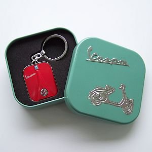 Forme Llavero Vespa en Caja metálica, Rojo