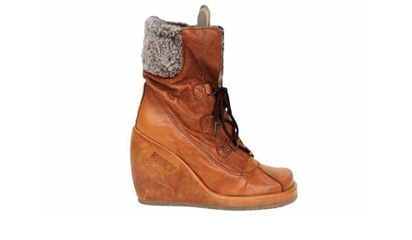 wedge hiking boots
