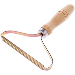 Rinov Rasoirs Anti-bouloches,Brosse Manuel Anti Poil, Rasoir Manuel en Bois de Rasoir de Rayure de Tissu D'éraflure de Brosse Portative Portative en Bois pour le Manteau Tissé Par Pull (1 pièce)