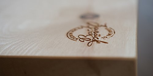 Brotzeit-/Vesperbrett Art Schneidebrett aus Zirbenholz (35 x 20 x 1.8 cm) Handgemacht in Österreich - 7