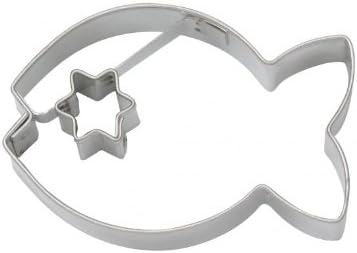 Small fish/star (width 4.7 cm and height 3.1 cm approx.)