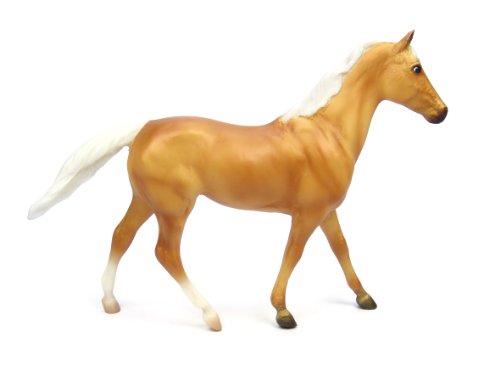 Breyer Classics Collection - Palomino Thoroughbred - 1:12 Scale - 932 - NEW