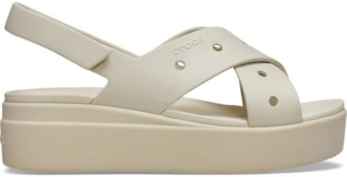 Crocs Brooklyn 4U Sandali da donna con cinturino incrociato con zeppa, frappé, taglia 38, Frappé, 37/38 EU