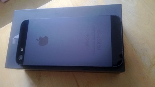 Apple iPhone 5 Smartphone d  bloqu   3G  4 pouces - 16 Go - iOS 6  Noir