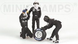 Preisvergleich Produktbild Minichamps 343100042 - Reifenwechsel Set McLaren 2002 ( 3 Figuren / 1 Vorderrad )