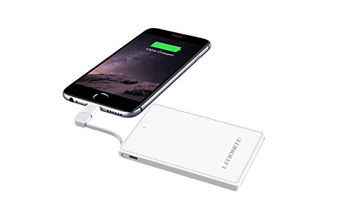 Litionite   Tessius Mini 2500mah Power Bank Batterie Externe Portable Poche Petit comme une carte de cr  dit avec c  ble USB Micro int  gr     Lightning iPhone Adaptateur cach    Chargeur Ultra Mince de secours Universel avec design moderne pour tous les mod  les Smartphone et Tablet  White 