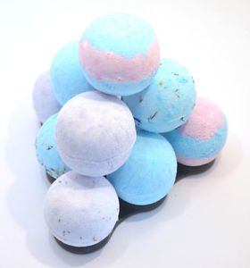 Bee Beautiful Bath Bomb Pyramid - 10 X 65g Bath Bombs (Blue)