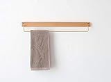 El riel 'Root' puede ser usado como un muy buen colgador de utensilios de cocina, toallero, perchero de armario combinado con gancho S juntos, pero también puede ser usado para colgar bolsas, abrigos, plantas, luces, etc. No importa lo que quieras colgar en la pared, el soporte puede soportar hasta 10 kg para ti de forma elegante.