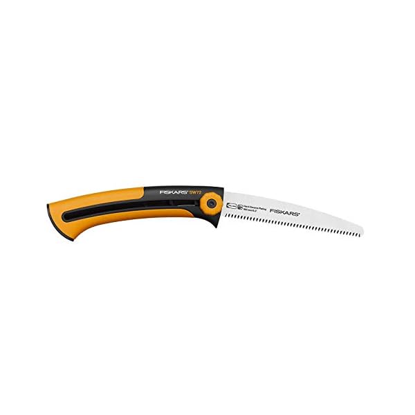 Fiskars Handsäge für frisches Holz, Grobzahnung, Einziehbar, Rostfreies Stahl-Sägeblatt, Schwarz/Orange, Xtract, SW7