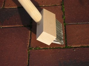 Preisvergleich Produktbild Unkraut - Fugenbürste mit Stahlborsten, Stiellänge 140 cm