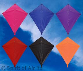 Price comparison product image Classic Diamond Kite - Red