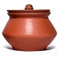 PALVIT Clay Art Gallery 1 L Hand Craft Clay Pot with Lid for Cooking, Clay Dahi Handi for Kitchen, Lightweight & Durable Mitti Handi, Brown Colour (Pack of 1)
