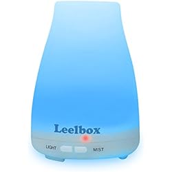 Leelbox Humidificador Portable 100ml Aroma Difusor Aromaterapia de Aceite Esencial Difusores Ultrasónicos Portables con las Luces 7 del Color LED Cambiando y Función de Apagado Automático sin Agua para Hogar, Oficina, Baño, Dormitorio etc