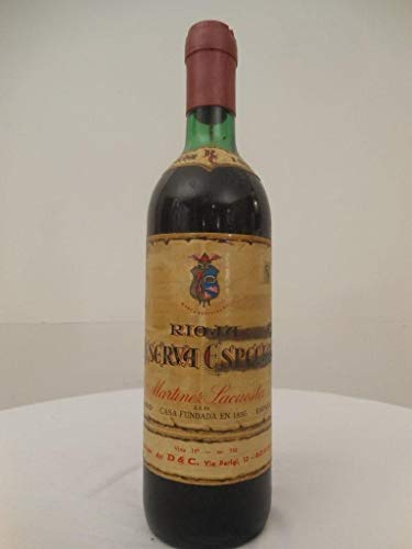 Martinez Lacuesta especial reserva rouge 1922 - rioja espagne: une bouteille de vin.
