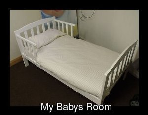 White Junior / Toddler Bed with Foam Safety Mattress