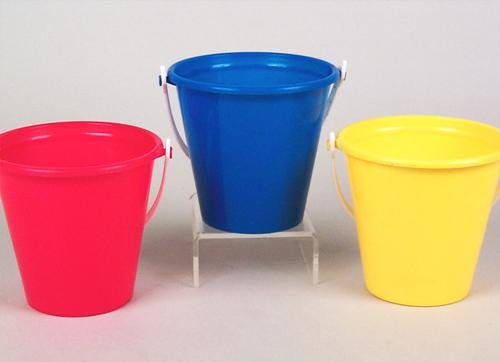plastic beach buckets
