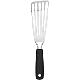 OXO Good Grips Stainless Steel Kitchen Spatula | With this kitchen utensil you can turn whole fish fillets over thanks to its