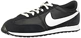 Zapatillas sportswear perfectas para tus días más ajereados y tus tardes más relajadas. Su diseño actual y corte bajo harán que notes una comodidad máxima mientras las lleves puestas.
