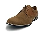 Zapatos de hombre con un simple cierre de cordones.