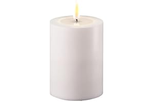 ‎REWU ReWu LED Kerze Deluxe Homeart, Outdoor LED Kerze (Kunststoff – Kein Echtwachs) mit realistischer Flamme, warmweißes Licht, Hitzebeständig für den Aussenbereich– (Weiß)