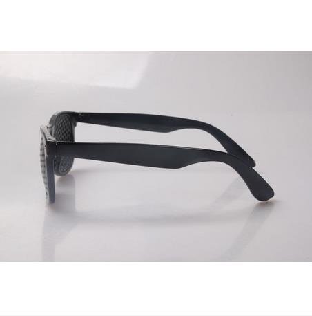 Rasterbrille Lochbrille Pinhole Glasses Nadelöhr für Augentrainer Entspannung Gitterbrille mit - 2