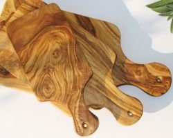 Kleines HOLZ BRETTCHEN. Brett aus Olivenholz mit kaltgepresstem Leinöl eingelassen. Circa 22 x 10 cm. Original FIGURA SANTA Manufaktur. - 2