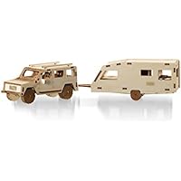 Geländewagen mit Wohnwagen–Bausatz aus Holz