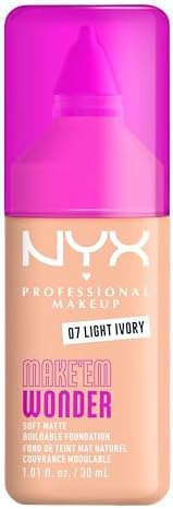 NYX Professional Makeup Fondotinta Soft Matte, Coprenza Modulabile, Tenuta Fino a 24H, Formula Arricchita con Acido Ialuronico, Guaranà e Vitamina C, Make Em Wonder Foundation, Light Ivory, 30 ml
