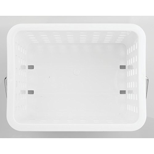 mDesign Aufbewahrungskorb weiß mit Griff – schöner Organizer für das Badezimmer – aus beständigem Kunststoff – perfekt zur Aufbewahrung von Badartikeln wie Shampoo, Handtüchern, Seife und Kosmetika – Größe: Klein - 8