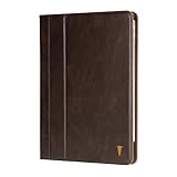 Unser dunkelbraunes Leder stammt aus den USA - sein tiefes, reichhaltiges Finish mit exquisiten Details in der Narbung verleiht dieser Hülle ein anspruchsvolles und elegantes Aussehen und Gefühl. Das Leder balanciert den natürlichen rustikalen Look von handgefertigtem Leder.