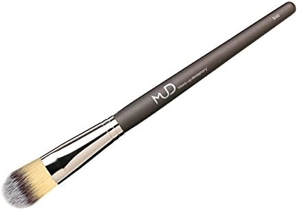 Desi Gnory 940 Foundation Mud Make Up