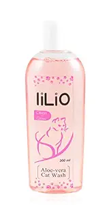 iiLio Natural Strawberry Cat Wash Made of 100% Natural and Biodegradable Ingredients (200ml)