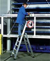 Zarges Leichtmetall-Stehleiter m. Sicherheitsbrücke Seventec 311 Z500 40337