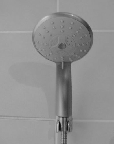 DeLanwa Optik Brausekopf Handbrause 54 Düsen 3 Funktionen mit Wandhalter aus massiv Edelstahl, 605044.0