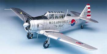 Preisvergleich Produktbild Academy T-6 TEXAN 1:72