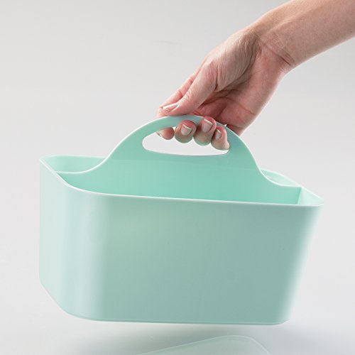 mDesign Kosemtik-Organizer mintgrün – Aufbewahrungsbox mit 4 Fächern – perfekte Schminkaufbewahrung aus Kunststoff – Griff zum Transportieren – 15,24 cm x 24,4 cm x 17,1 cm - 3
