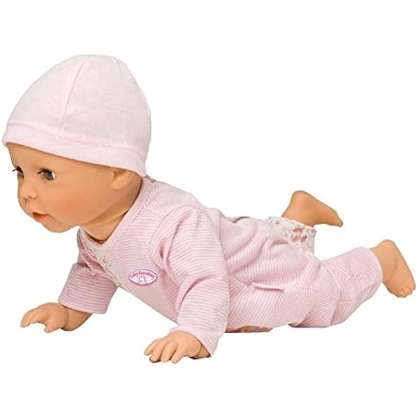 baby born learns to walk