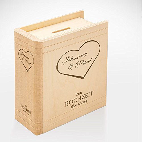 Spardose – Buch aus Holz zur Hochzeit mit Gravur – „Namen im Herzen zur Hochzeit “ – Personalisiert mit [WUNSCHNAMEN] und [DATUM] – edles Ahorn Holz – 13,5 cm x 16,5 cm x 6,5 cm - 3