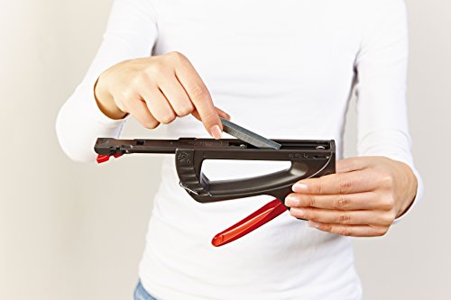Novus Handtacker J – 11 creative, Tacker aus ABS-Kunststoffgehäuse, Unterlademechanik mit Sicherheitsentriegelung, Griffverriegelung, Klammersichtfenster und Gurthaken, 030-0436 - 4