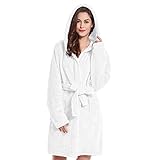 Die Steppung fügt nicht nur den Charme hinzu, sondern auch bewirkt, dass der Stoff schnell austrocknet, da er luftig ist. Trotzdem hält der Bademantel wunderbar die Wärme, obwohl er wirklich leicht ist.