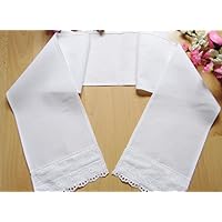 Schlichter Taufschal mit Spitze ,Leinwandbindung