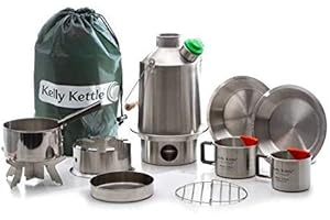Ultimate 'Scout' Kelly Kettle Kit - Valeur Affaire (Inclus 1.2 Litre Acier Inoxydable Camping + Vert Sifflet + Cuisinier Ensemble + Hobo Poêle + Coupes (2 Pièces) + Plaques (2 + Pot Support + Sac
