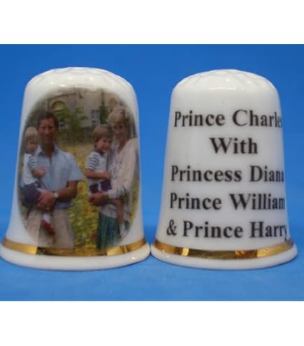 Des à Coudre Du Monde Dé à Coudre En Porcelaine 'Joyeux Noël' - Collection Limited Edition - Birchcroft Merry Christmas Scritta