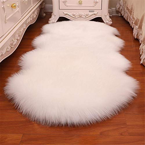 Faux Fur Rug White Soft Fluffy Rug, Shaggy Rugs, Modern Simple Faux Sheepskin Rugs, Floor Carpet, for Bedroom Bedside Cushion Living Room Tea Table Mat Imitation Wool Window Decoration