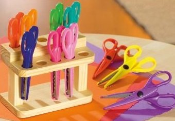 Jumbo DIY Bastelscheren-Set, 10-tlg. im Holzständer – mit 10 verschiedenen Schnittmustern! - 3